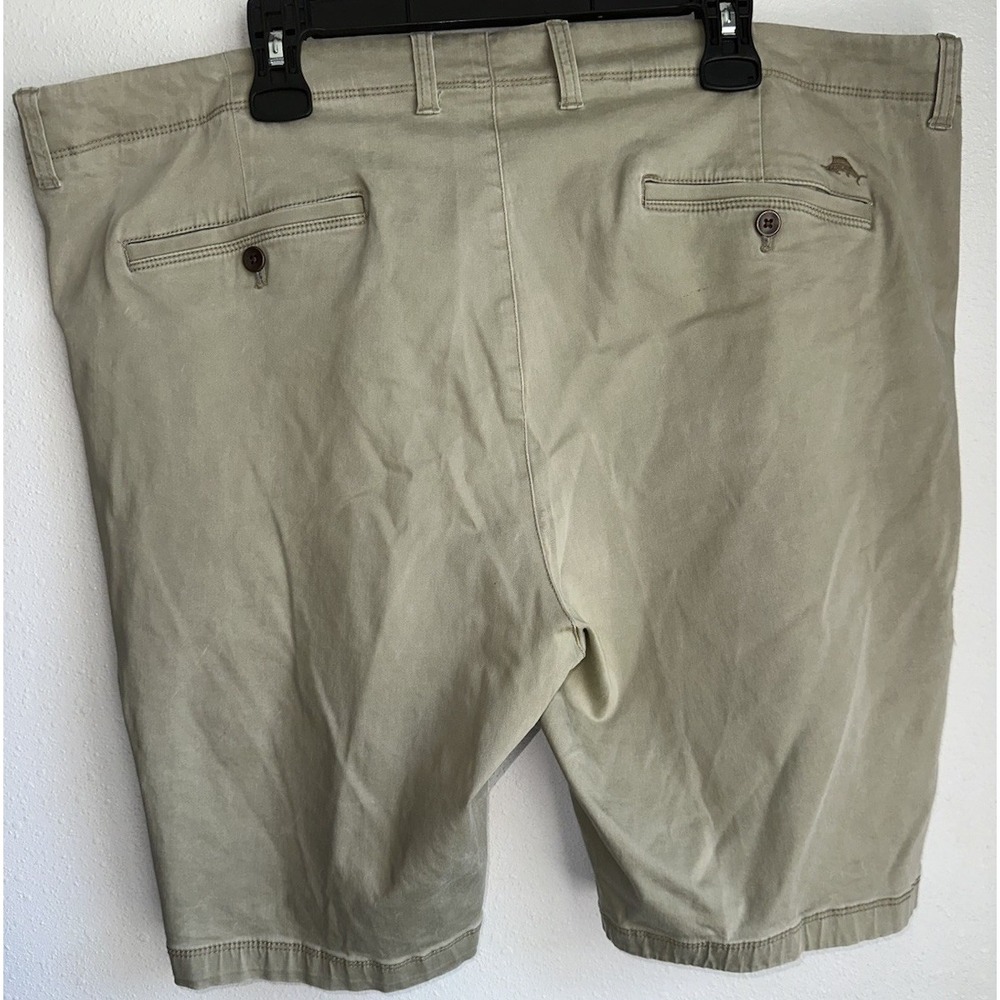 Tommy Bahama Shorts Mens 44 Chino Bermuda Flat Front Golf Zip Fly Stretch Beige